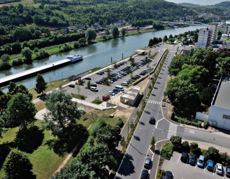 Piste cyclable et parking Grevenmacher